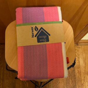 Norwex Vibrant Pink and Red Throw Blanket